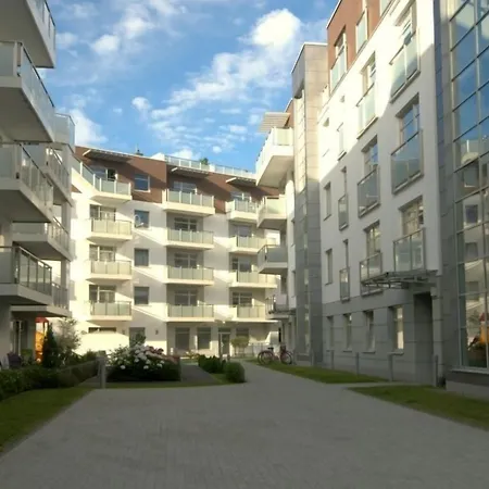 Irs Royal Irs Marina Apartmán *